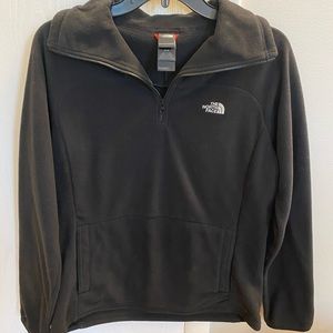 Women’s north face black quarter zip size M